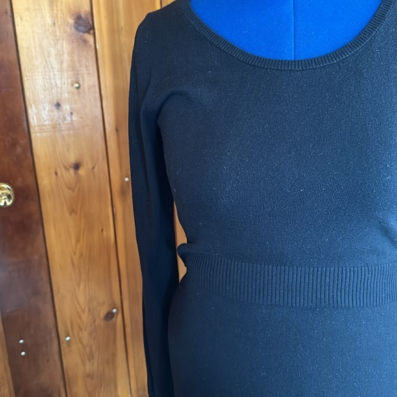 Old Navy Black Fitted Sweater Dress Size Medium Tall - Picture 2 of 2